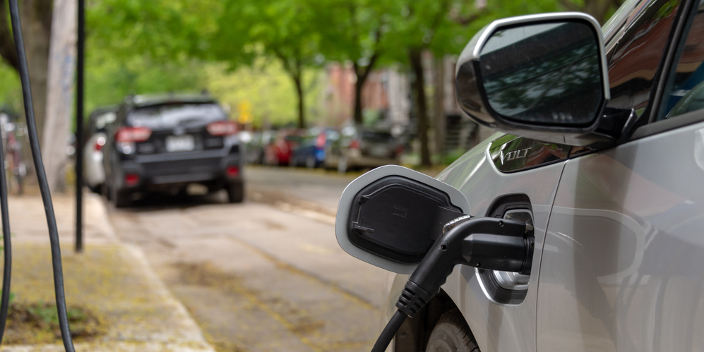 Demain, de manière croissante, l'électrique devrait concerner l'ensemble des mobilités : deux-roues, bennes à ordures ménagères et flottes de véhicules.