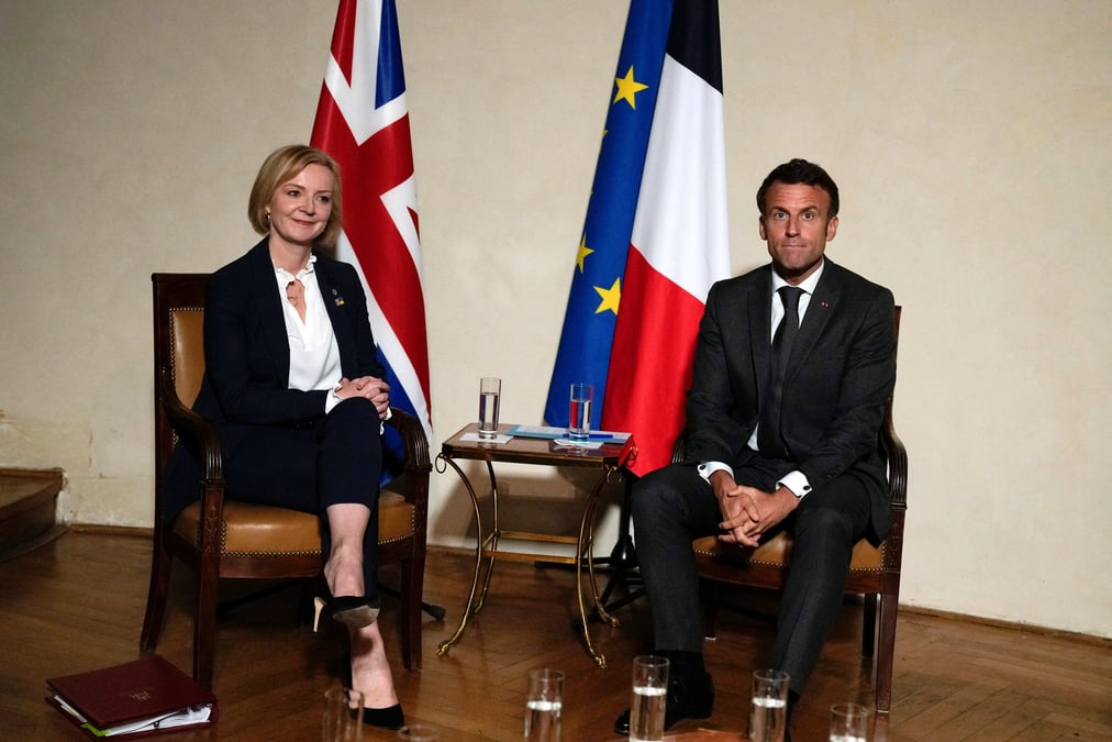 La premiere ministre britannique, liz truss, et le president francais, emmanuel macron, a prague