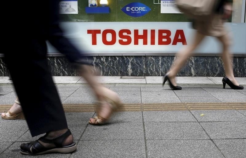 Toshiba revise a la hausse sa prevision de benefice