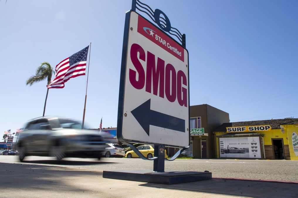La californie vote les normes d'emissions de voitures rejetees par trump