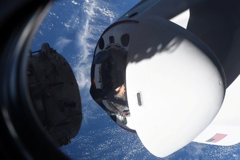 Retour sur terre reussi pour quatre astronautes de l'iss a bord de la capsule spacex