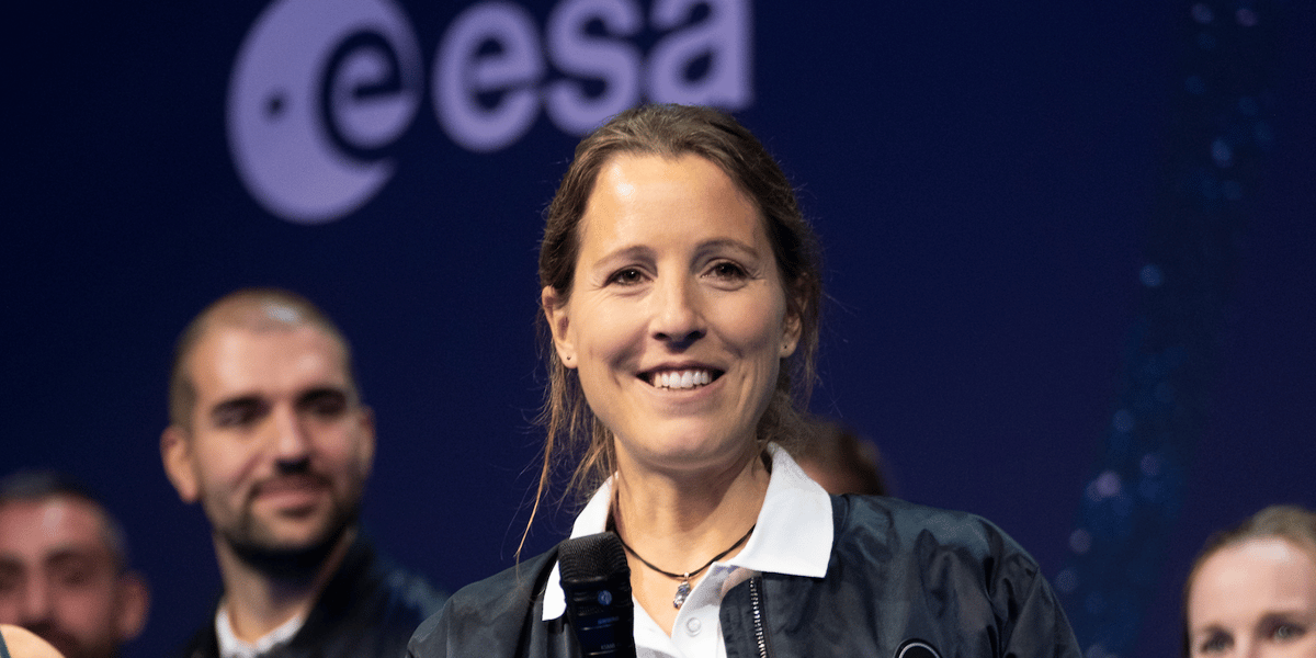 largeur, Sophie Adenot, ingénieure, astronaute, lieutenante-colonelle de l'Armée de l'air et de l'espace,