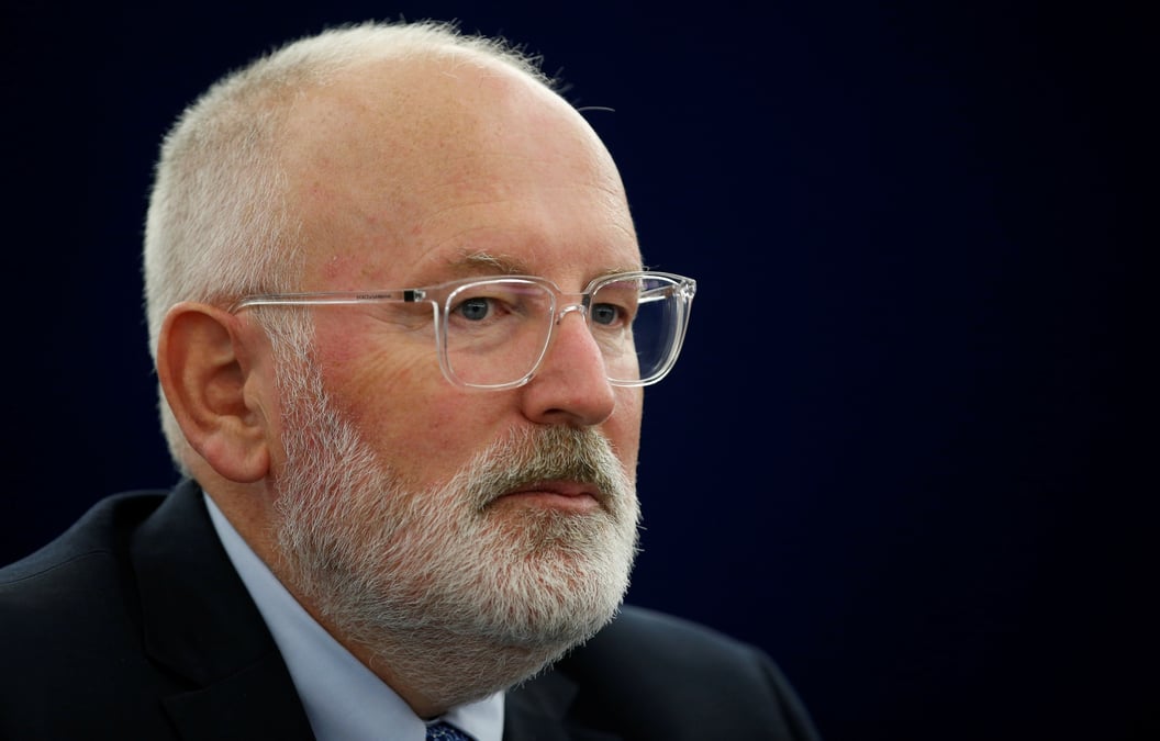 Ue: frans timmermans sur les rangs pour succeder a juncker