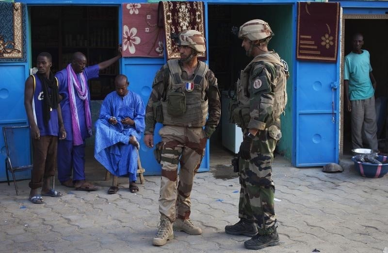 La France reporte la réorganisation de ses forces dans le Sahel