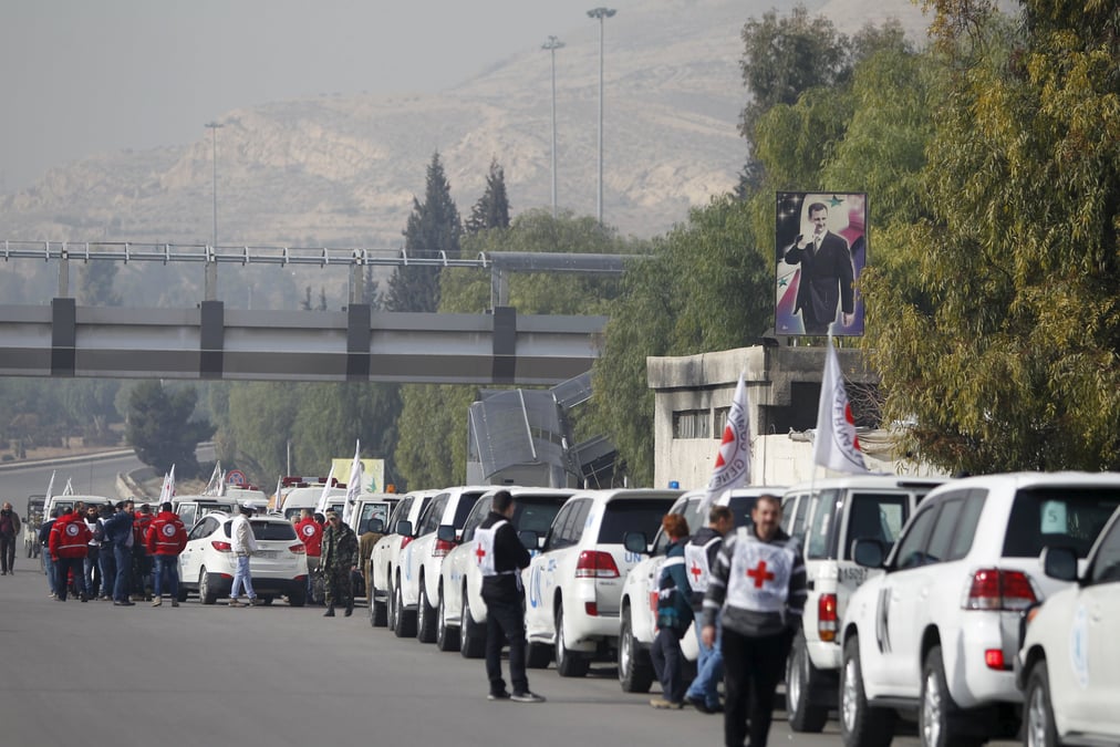 Un convoi d'aide humanitaire se dirige vers la ville syrienne de madaya
