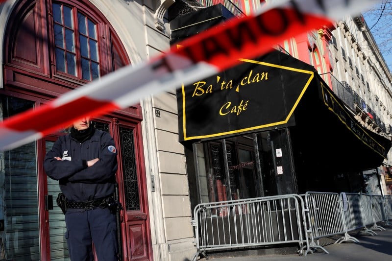Deux hommes lies au 13 novembre transferes depuis l’autriche