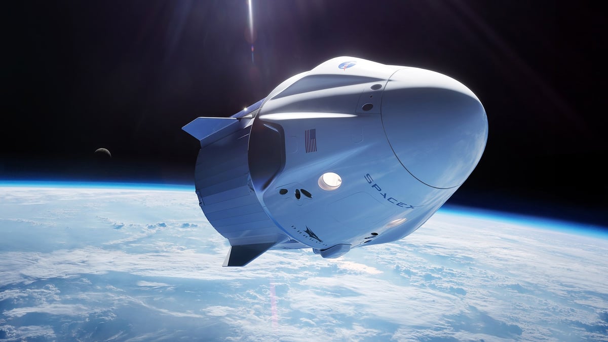 Dragon est un vaisseau spatial, conçu pour livrer à la fois du fret et des personnes vers l'ISS.