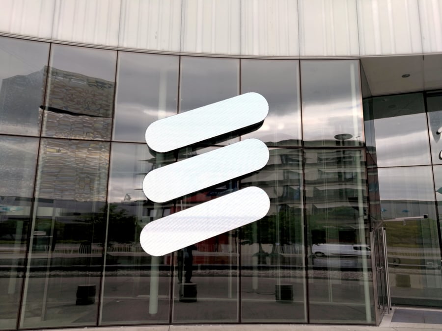 Ericsson fait etat de revers en chine et de difficultes d'approvisionnement