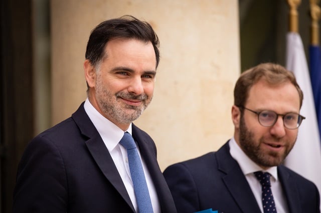 Les ministres Laurent Saint Martin (Budget) et Antoine Armand (Economie).