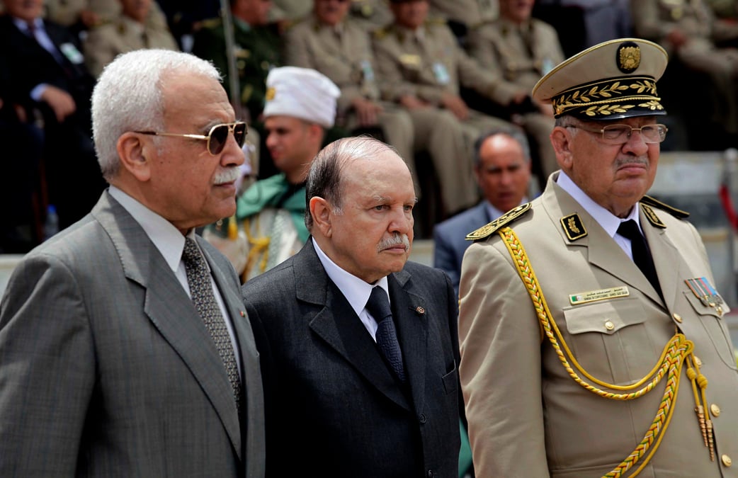 Algerie: "l'armee demeure le rempart du peuple", dit le general salah
