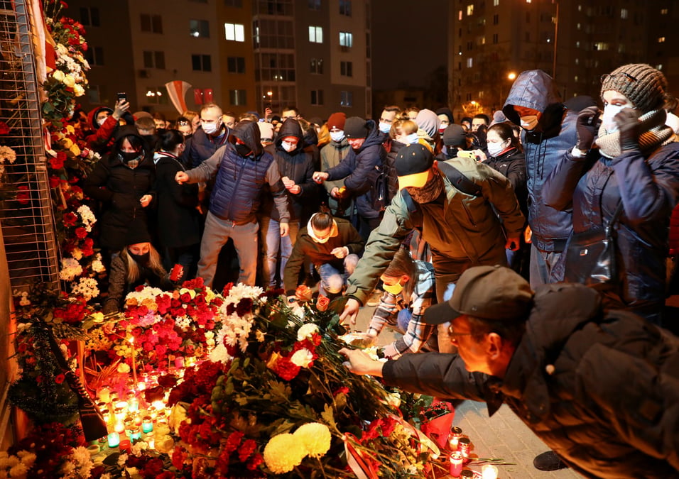 Emotion en bielorussie et nouvelles menaces de l'ue apres la mort d'un manifestant a minsk