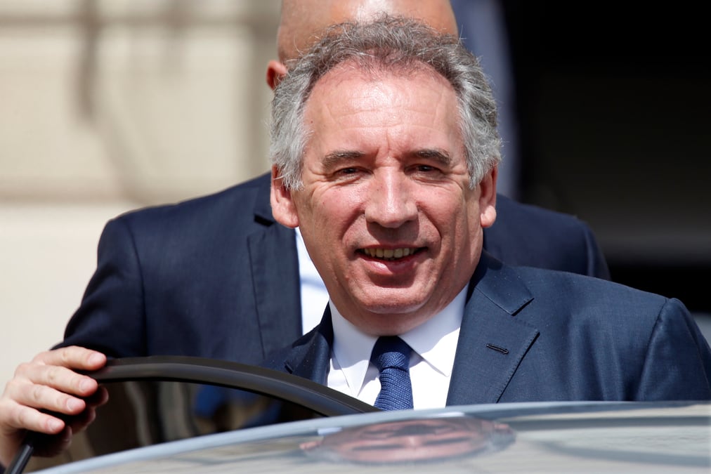 L'elysee doit tirer profit du rapport benalla, dit bayrou