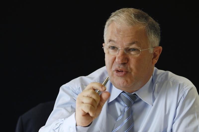 Bourbon prevoit un ca stable, voire en leger recul pour 2015