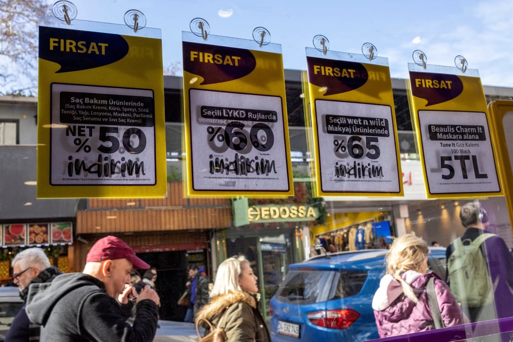 La hausse du niveau général des prix s'est de nouveau accéléré sur un an en février à 67,1% contre 64,9% en janvier.