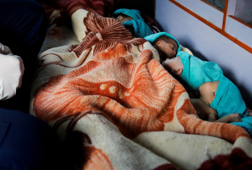 Des bebes prematures evacues de l'hopital al shifa