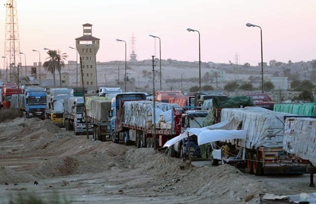 Un convoi de camions d'aide humanitaire entre l'Egypte et la bande de Gaza en septembre dernier.