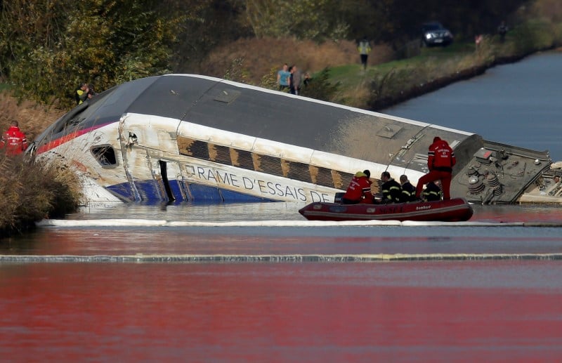 Une vitesse excessive a l'origine du deraillement d'un tgv d'essai pres de strasbourg