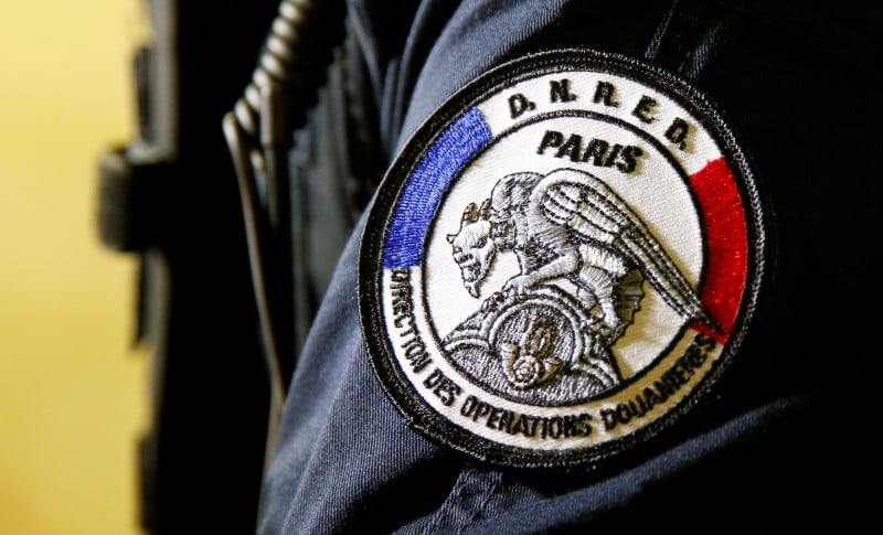 Un douanier tue a toulon lors d'une enquete sur un trafic d'armes