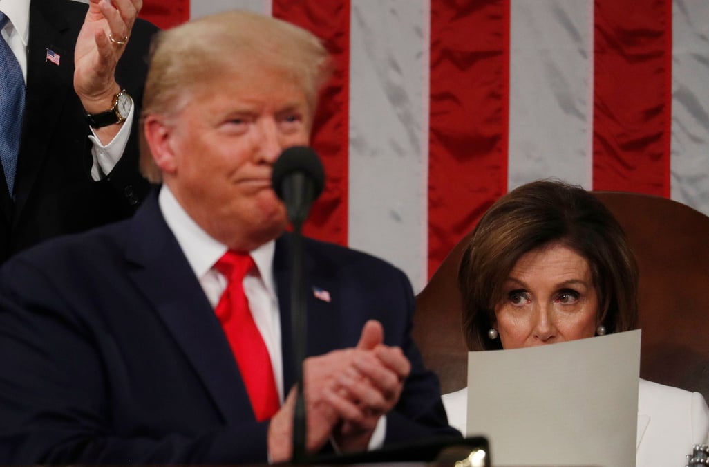 Usa: trump, au congres, snobe pelosi qui dechire la copie de son discours