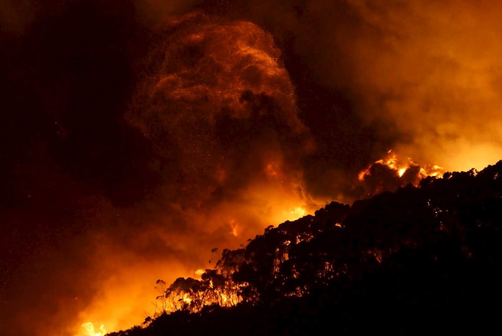 Violents incendies pres de melbourne, en australie