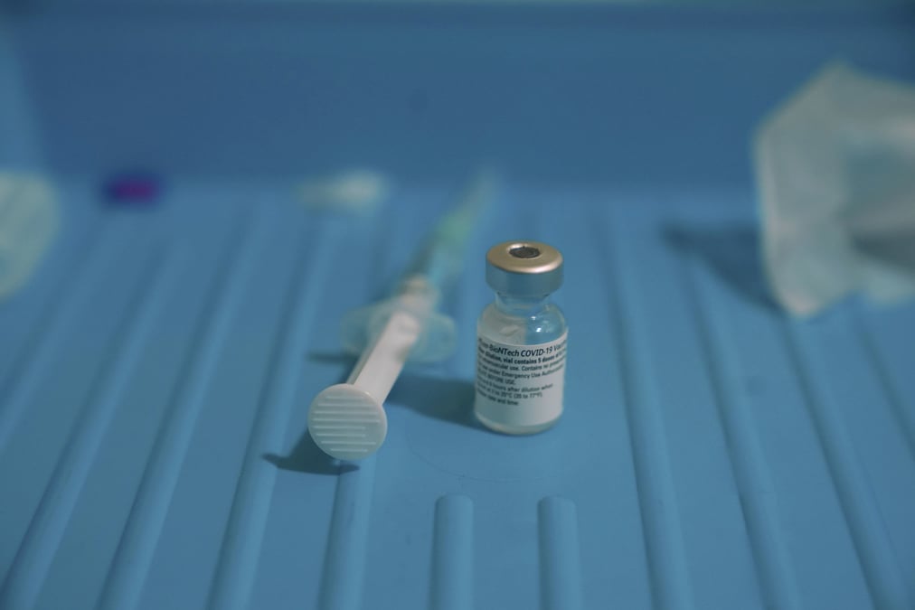 Le vaccin de pfizer et biontech franchit une etape vers une validation aux usa
