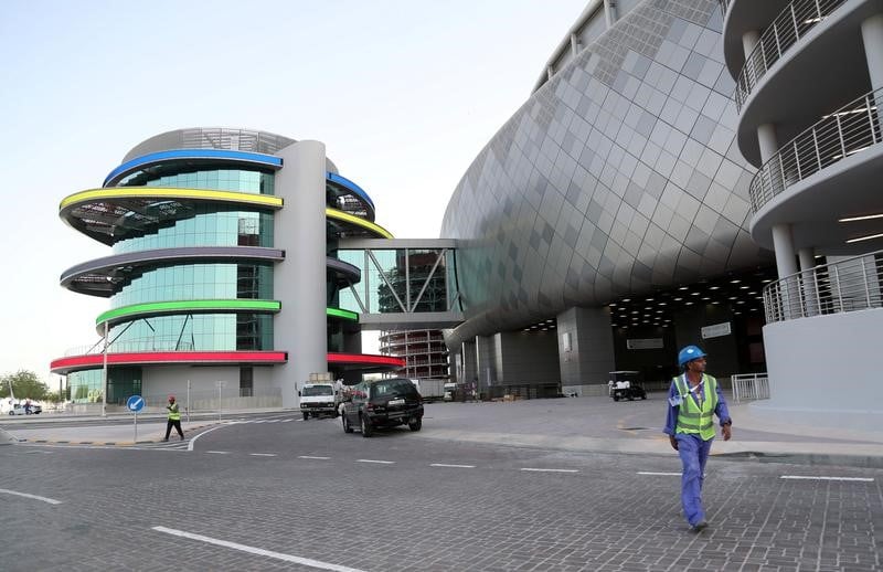 Des expatries pries de rester au qatar