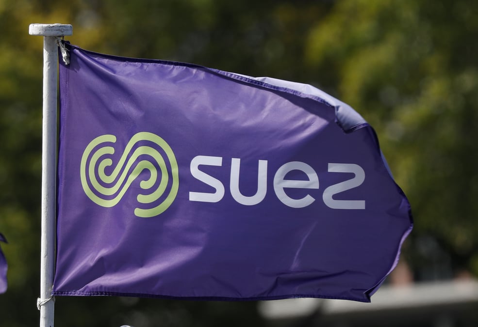 Suez rejette a nouveau l'offre de veolia, pointe les incertitudes