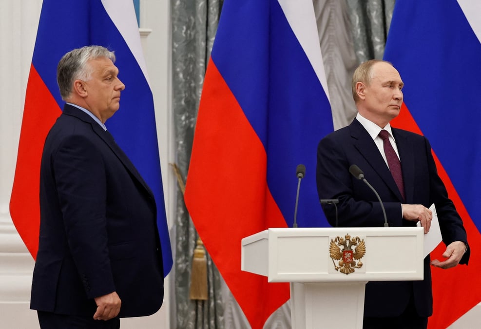 Viktor orban et vladimir poutine lors d'une conference de presse a moscou.