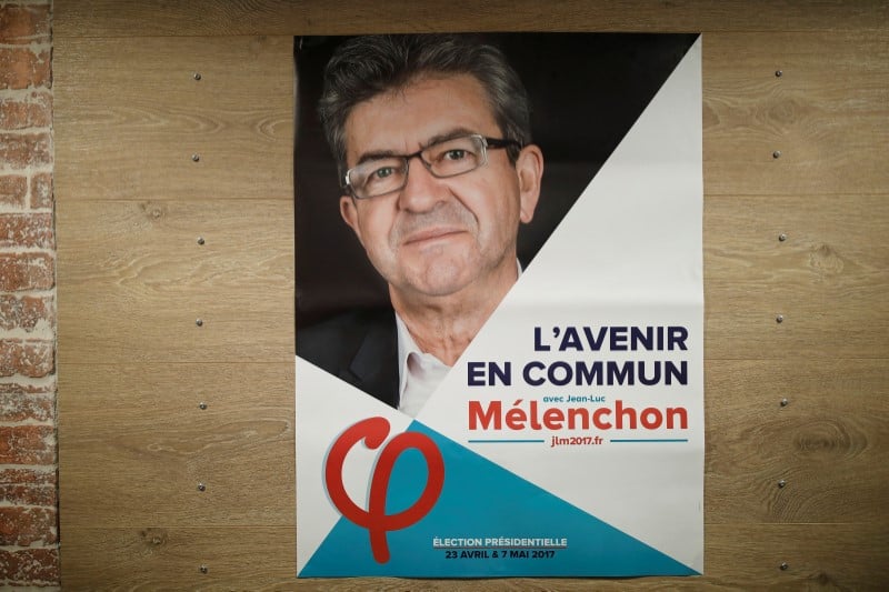 Melenchon est le candidat le plus convaincant, selon un sondage viavoice