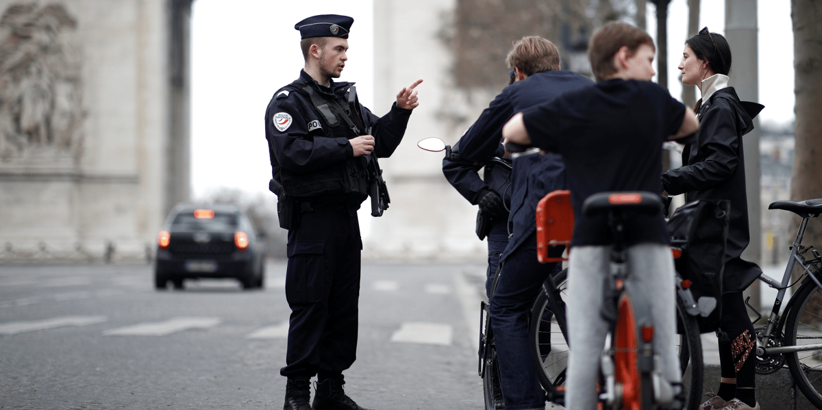 Plus de 350.000 amendes, mise en garde sur les vacances