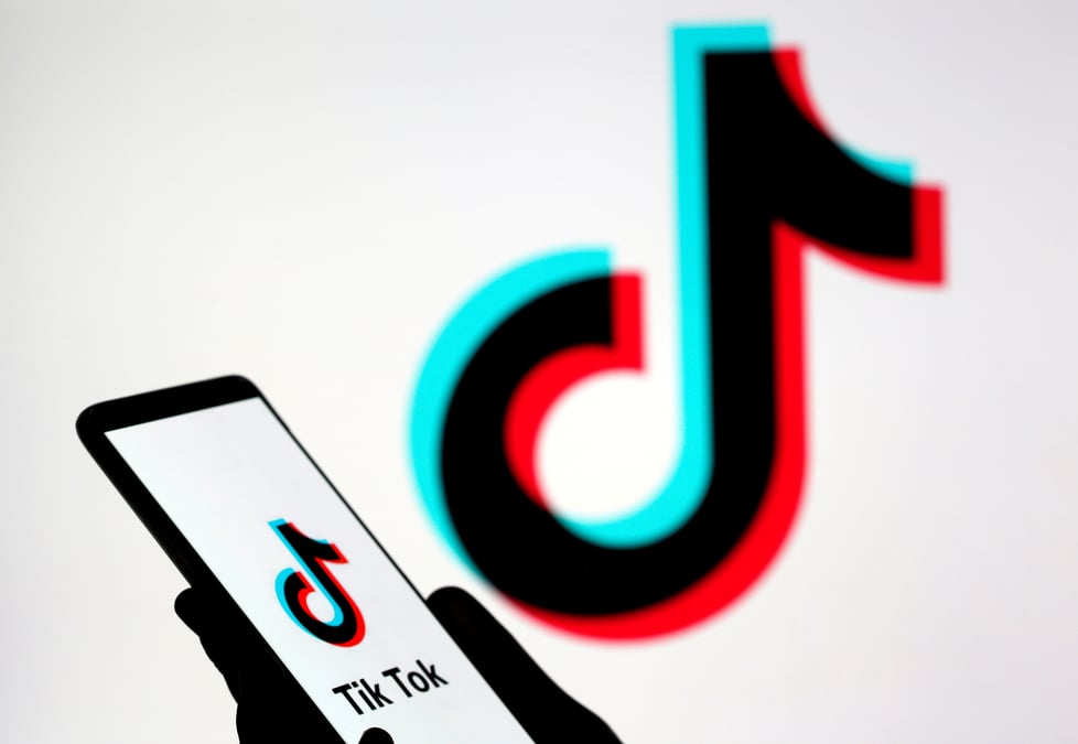 Twitter interesse par le rachat des operations us de tiktok