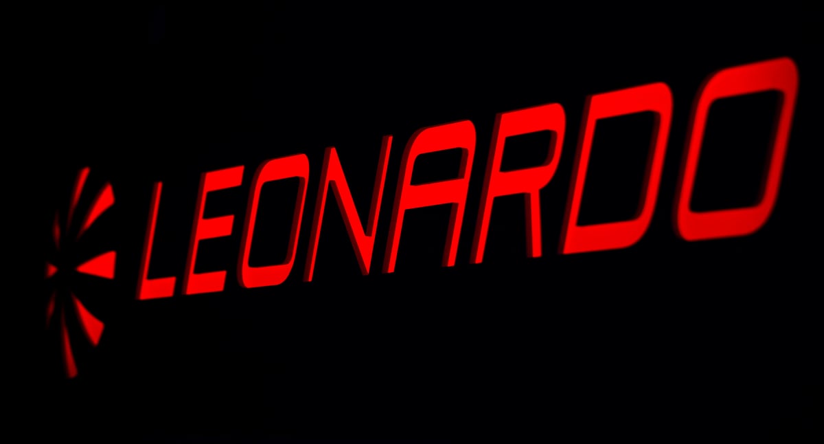 Leonardo reporte l'entree en bourse de drs, son action chute