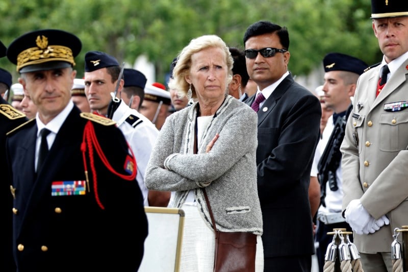 Evelyne richard quitte l'elysee