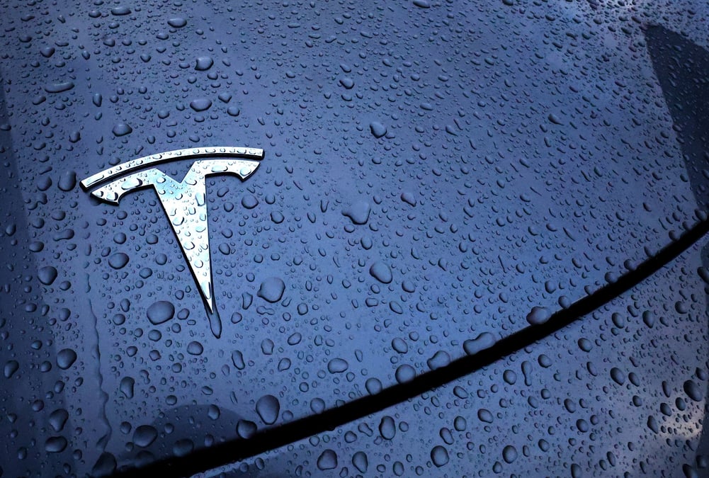 En juin, Tesla prévoit le lancement de son robotaxi Cybercab à Austin (Texas), avant une production de masse à partir de 2026.