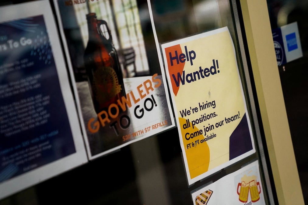 Photo d'archives d'un affiche de recrutement a arlington