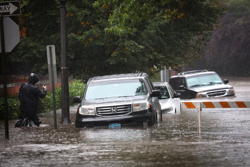 De fortes pluies ont touche la banlieue new-yorkaise de mamaroneck