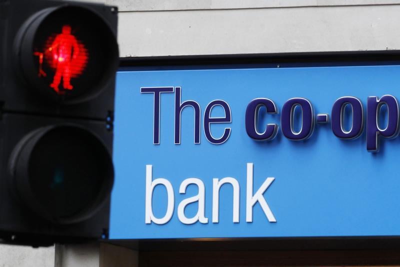 La banque Co-op Bank compterait supprimer plus de 1.000 postes