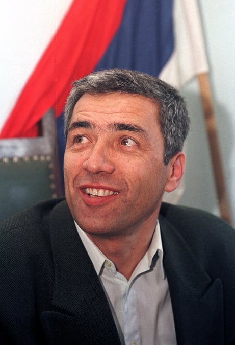 Un chef de file des serbes du kosovo abattu a mitrovica