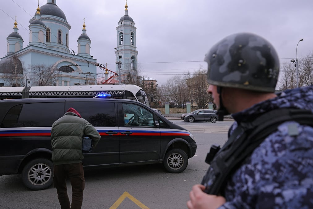 Photo d'un vehicule transportant le journaliste evan gershkovich