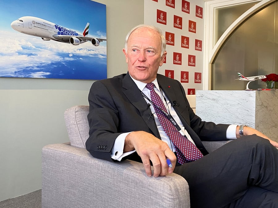 Le president de la compagnie aerienne emirates, tim clark, s'entretient avec des journalistes lors du salon aeronautique de dubai, a dubai