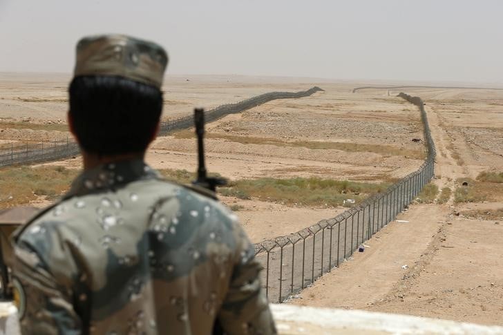Reouverture d'un poste frontiere entre l'arabie saoudite et l'irak