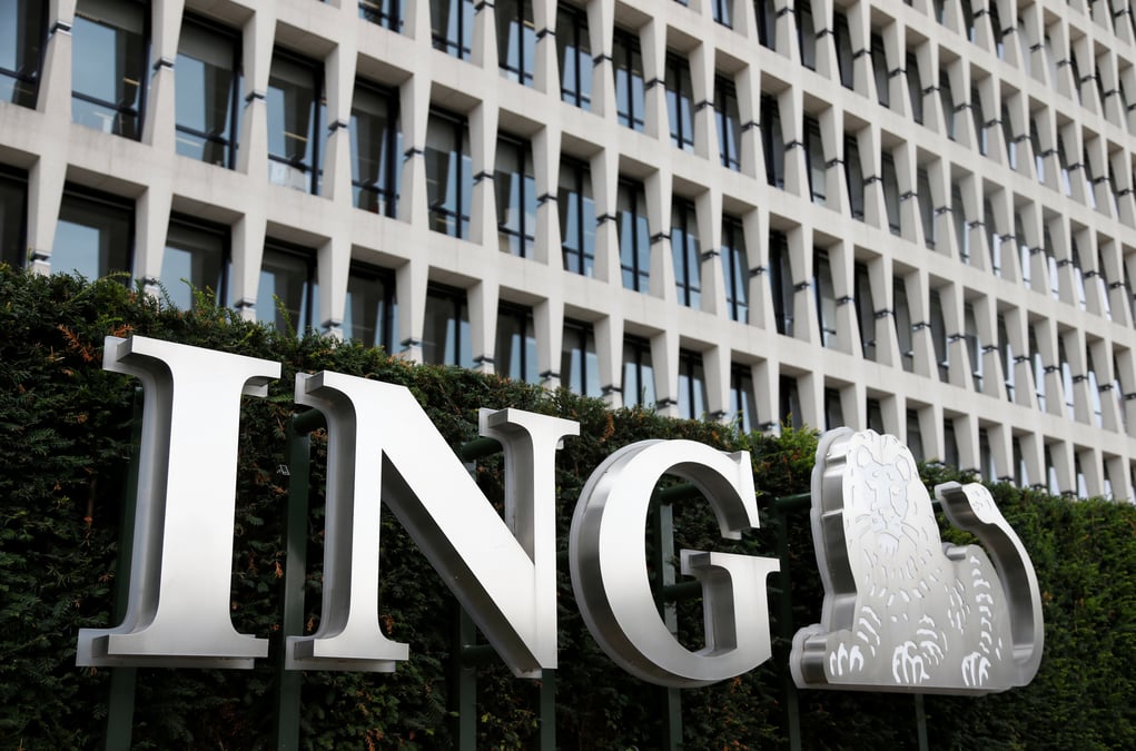Ing depasse les attentes au deuxieme trimestre, prevoit des dividendes et rachats d'actions
