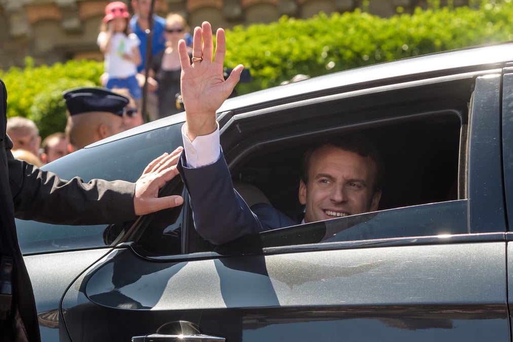 Macron en passe d'obtenir une large majorite a l'assemblee