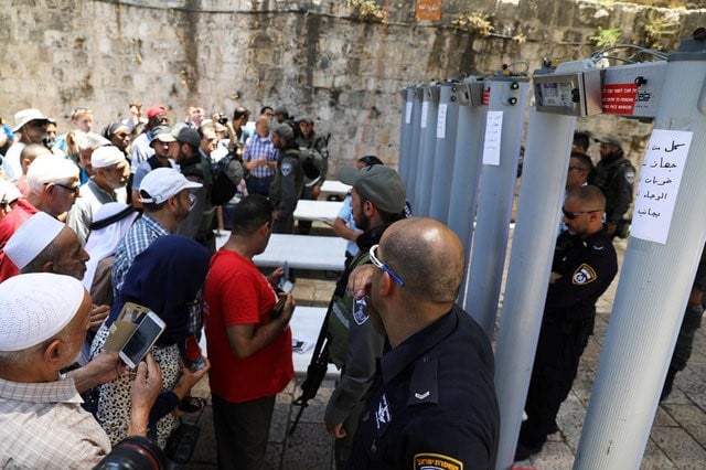 L'esplanade des mosquees rouvre partiellement a jerusalem