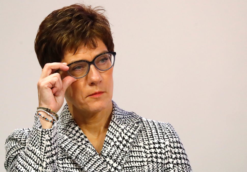 Second tour entre kramp-karrenbauer et merz pour la presidence de la cdu