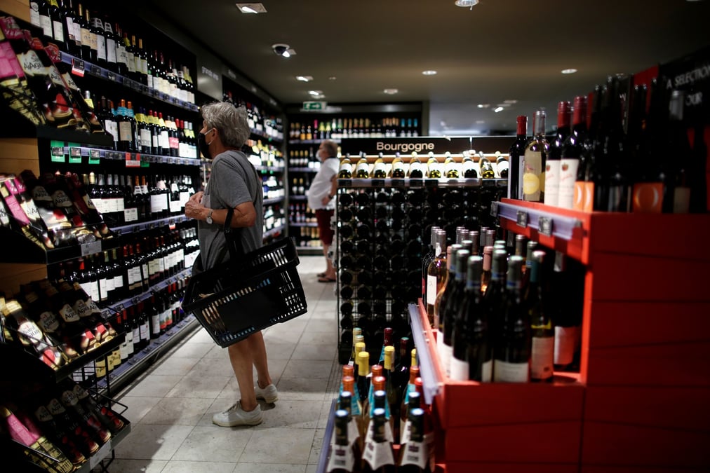 Les decisions americaines couteront plus d'un milliard d’euros a la filiere de francaise des vins et spiritueux, selon la fevs