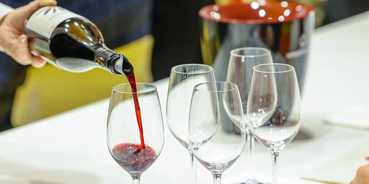 Les exportations de vins et spiritueux français enregistrent une deuxième année de baisse en valeur, après une quinzaine d'année de hausse régulière.