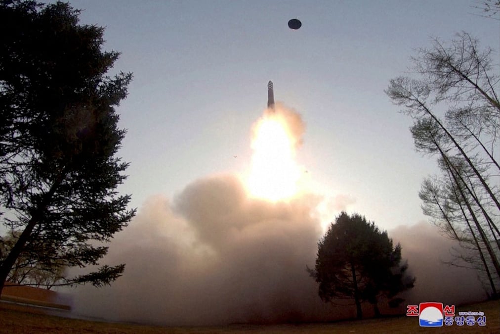 Lancement d'essai d'un nouveau missile balistique intercontinental nord-coreen hwasong-18