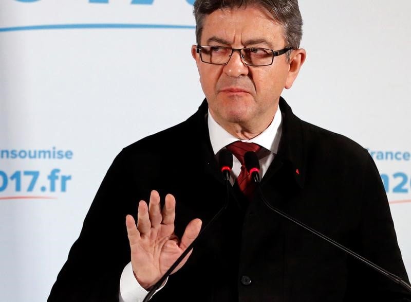 Melenchon denonce une "majorite de circonstance"