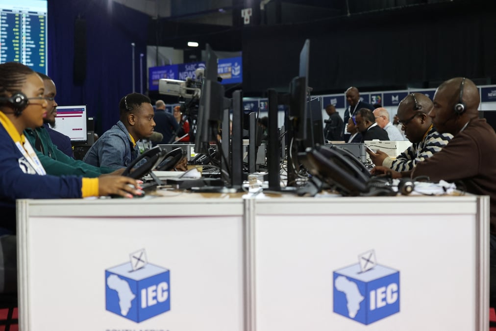 Centre national de gestion des resultats de la commission electorale d'afrique du sud (iec) a midrand